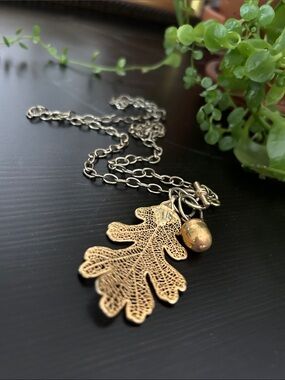 Delicate Gold Leaf and Acorn Pendant Necklace - Women Jewelry